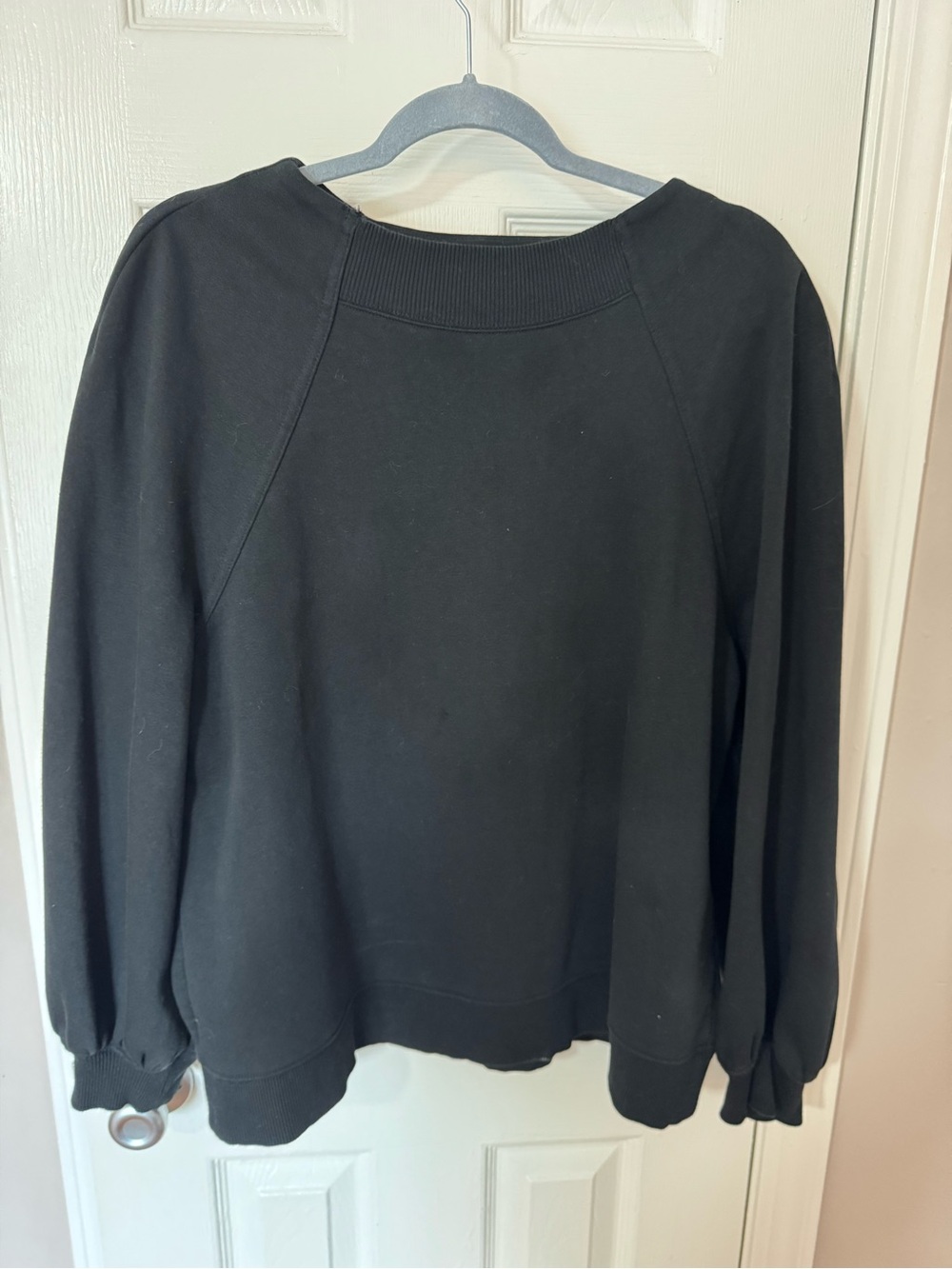 Banana Republic Black Crewneck Sweatshirt